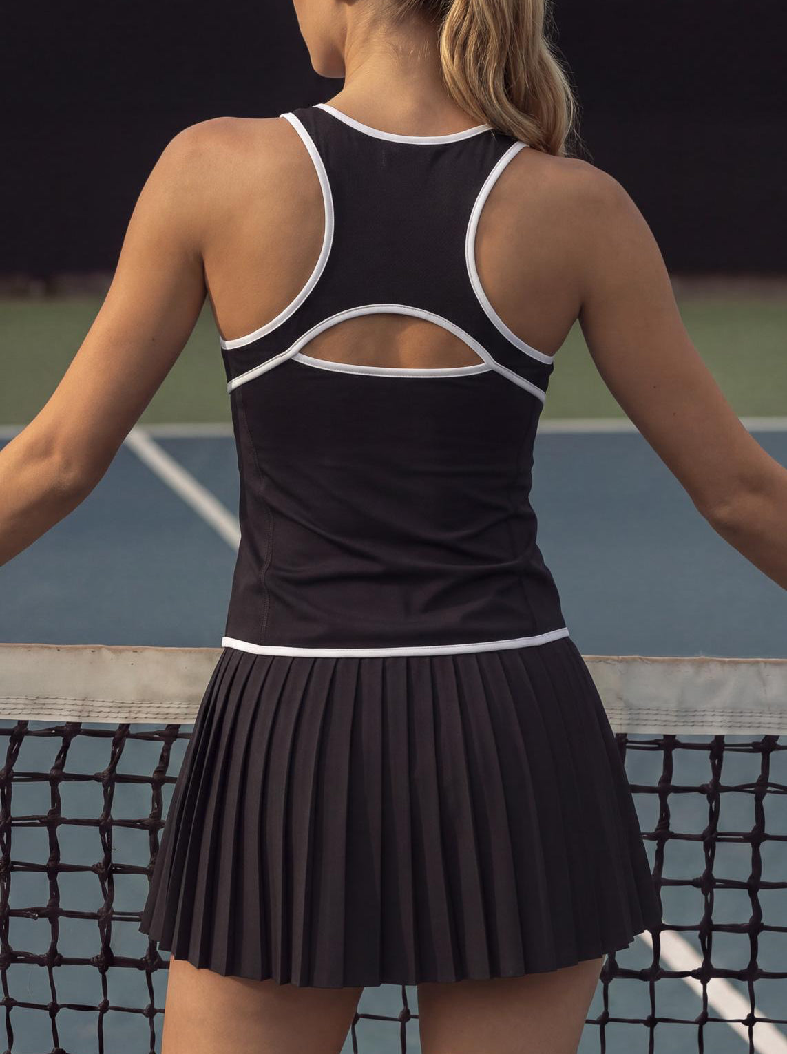 Contrast Tank