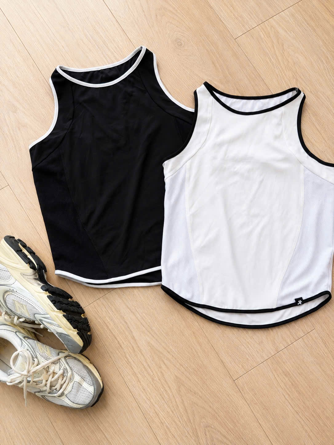 Contrast Tank